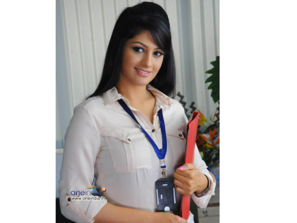 ಚಕಿತಗೊಳಿಸುವ ರಾಧಿಕಾ ಫೋಟೋಗಳು