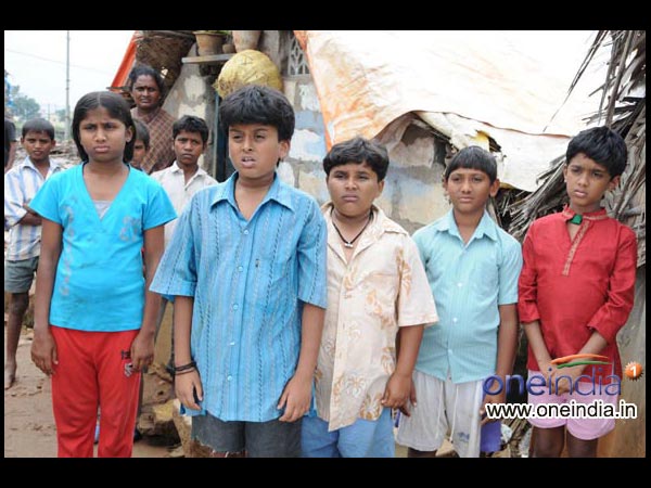 ಬೆಳಕಿನಡೆಗೆ