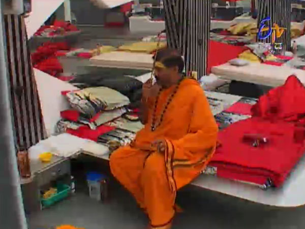 ಮನೆಯಲ್ಲಿ ಶರ್ಮಾ ವೇಲಾಯುಧ ಕಾಣೆ