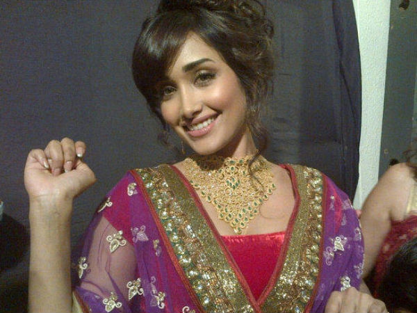 ಹದಿನಾರರಲ್ಲೇ ಅವಕಾಶ ಅರಸಿ ಬಂದಿತ್ತು