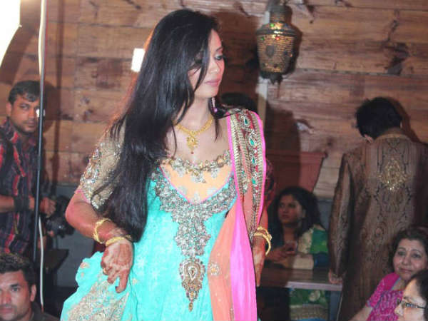 ಆಕರ್ಷಕ ಉಡುಪು