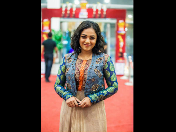 ಸಿಂಪಲ್ ಆಗಿ ಕಾಣಿಸಿಕೊಂಡ ಮೈನಾ ಬೆಡಗಿ