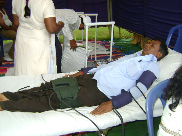 ಅಭಿಮಾನಿಗಳಿಂದ ರಕ್ತದಾನ