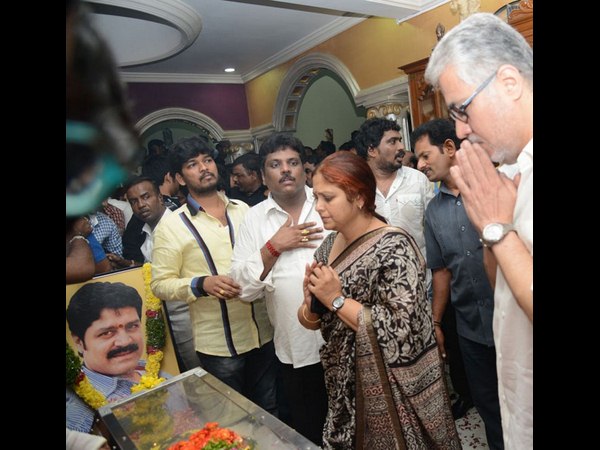 ಜಯಸುಧಾ ಅಂತಿಮ ನಮನ ಸಲ್ಲಿಸಿದರು