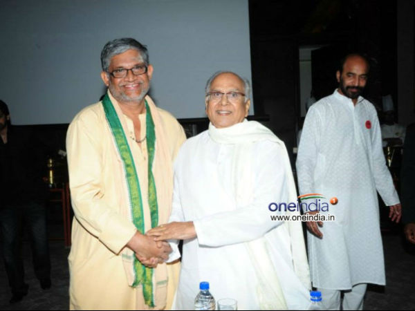 ಪದೇಪದೇ ಕೇಳಬೇಡಿ ನಗುನಗುತ್ತಾ ಮಾತನಾಡಿ