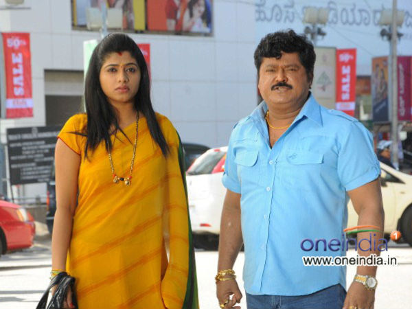 ಅಗ್ರಜ ಚಿತ್ರವೂ ದೀಪಾವಳಿಗೆ ಸಿಡಿಯುತ್ತಿಲ್ಲ ಅಗ್ರಜ ಚಿತ್ರವೂ ದೀಪಾವಳಿಗೆ ಸಿಡಿಯುತ್ತಿಲ್ಲ