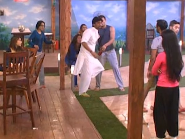 ನಿಯಂತ್ರಣ ಕಳೆದುಕೊಂಡ ಕುಶಾಲ್ ನಿಯಂತ್ರಣ ಕಳೆದುಕೊಂಡ ಕುಶಾಲ್