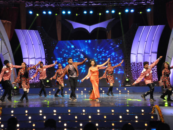 ಪಂಚರಂಗಿ ಪೋಂ ಪೋಂ ಡಾನ್ಸ್