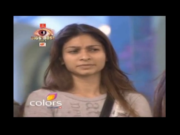 ತನೀಶಾ ಮುಖ ನೋಡಿ