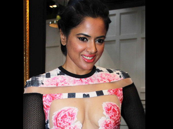 ಸಮೀರಾ ಬೆಕ್ಕಿನ ನಡಿಗೆ