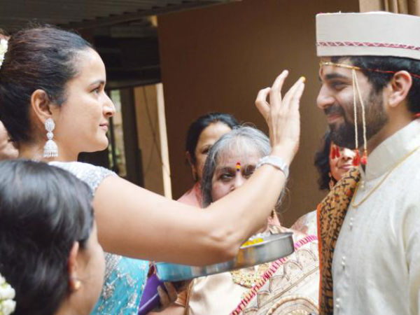 ಸುಷ್ಮಾರಿಂದ ಭಾವನ ಹಣೆಗೆ ತಿಲಕ 