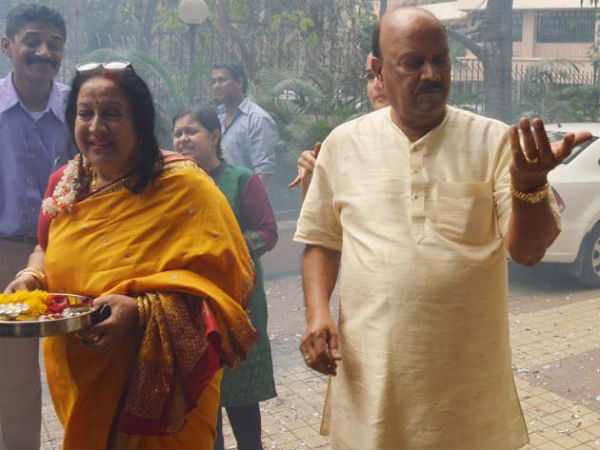 ಸಮೀರಾ ರೆಡ್ಡಿ ತಂದೆತಾಯಿ 