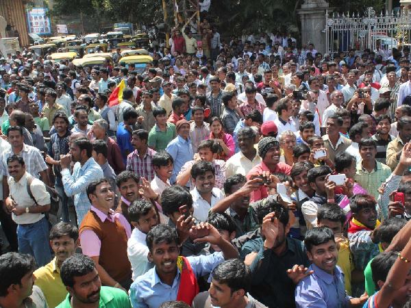 ಕನ್ನಡವನ್ನು ಕಾಪಾಡುವ ನಿಮ್ಮ ಕಾಳಜಿ !?