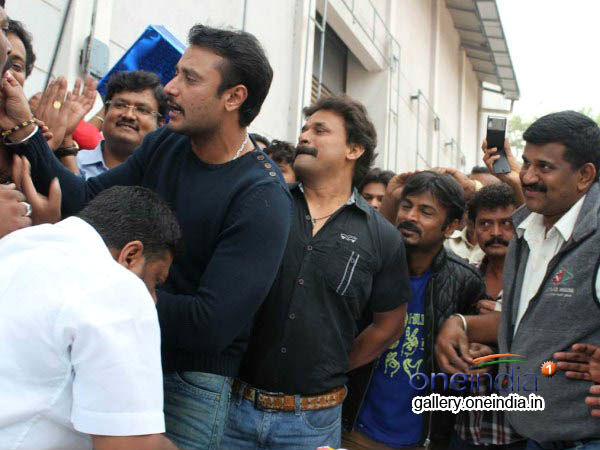 ಈಗ ಹಾಲು ಕರೆಯೋ ಸ್ಪರ್ಧೆ ನಡೆಸ್ತಾರೆ