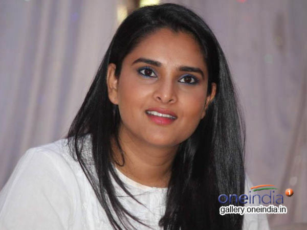 ಸಿನಿಮಾದಲ್ಲಿ ರಾಜಕೀಯ ಮಾಡ್ಬೇಡಿ ಮೇಡಂ