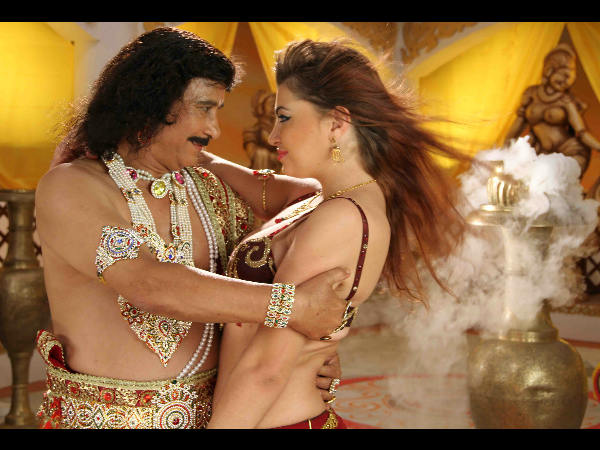 ಡ್ರೀಮ್ ಸಾಂಗ್ ನಲ್ಲಿ ಆನಾ ಜೊತೆ ಜಲಕ್ರೀಡೆ