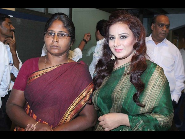 ಮಹಿಳೆಯೊಬ್ಬಳ ದುರಂತ ಕಥೆ ಮಹಿಳೆಯೊಬ್ಬಳ ದುರಂತ ಕಥೆ