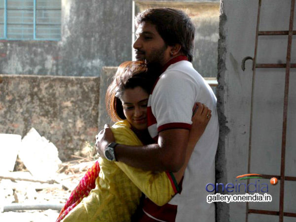 ಬಾರ್ ಉದ್ಯೋಗಿಯಾಗಿ ಪವನ್ ಒಡೆಯರ್