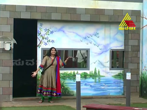 ಕುಂತಲ್ಲಿ ಕೂರಂಗಿಲ್ಲ ನಿಂತಲ್ಲಿ ನಿಲ್ಲಂಗಿಲ್ಲ