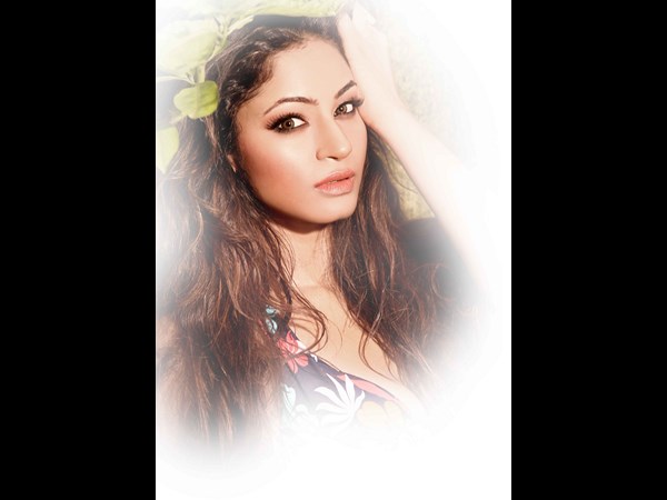 ಹೈ ಕ್ಲಾಸ್ ಫ್ಯಾಮಿಲಿಯಿಂದ ಬಂದ ಬೆಡಗಿ