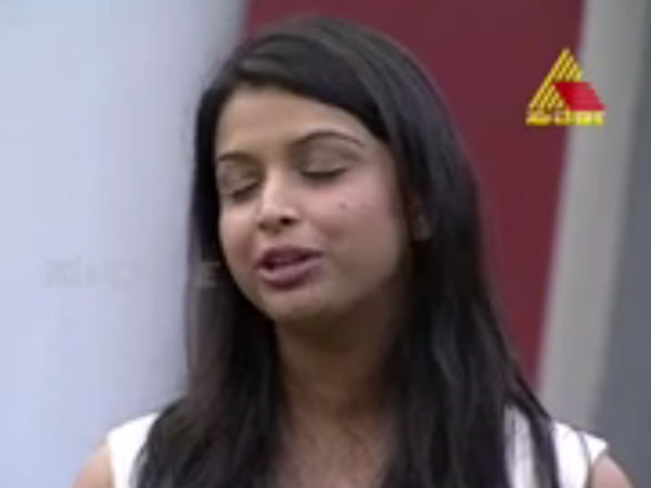 ನಮ್ಮ ತನ ಮುಚ್ಚಿಟ್ಟುಕೊಳ್ಳಬಾರದು