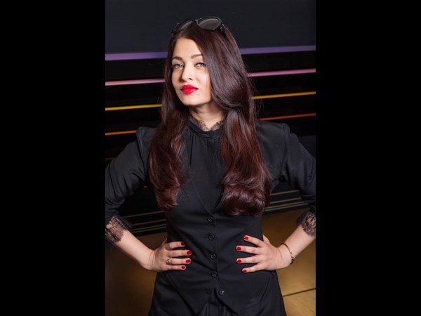 Aishwarya rai to play lawyer role in Jasba1