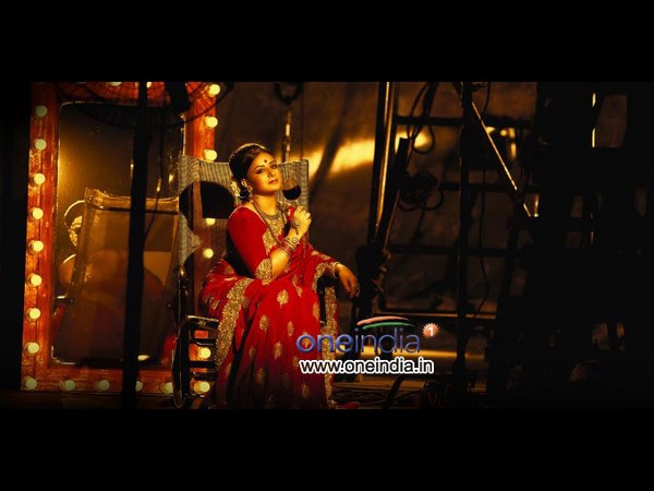 pooja-gandhi3 pooja-gandhi3