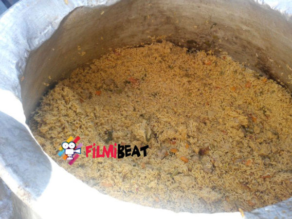 ಚಿತ್ರಮಂದಿರಕ್ಕೆ ಬಂದವರಿಗೆಲ್ಲ ಬಿರಿಯಾನಿ