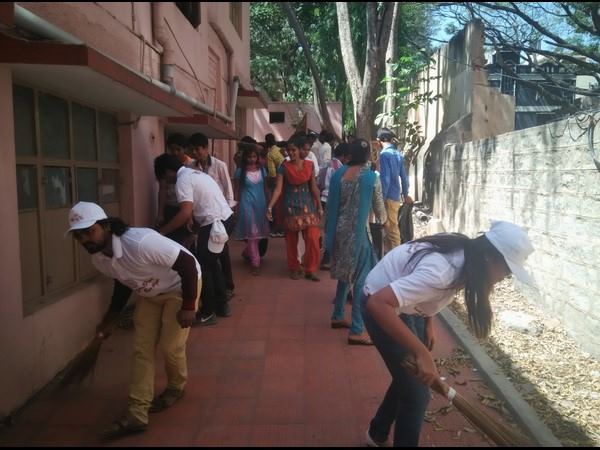 Ondhu Romantic Crime Kathe adopts Swachh Bharat Abhiyan