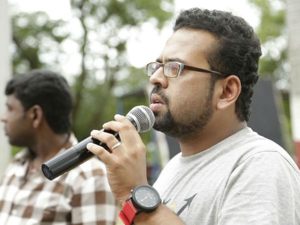 Soundarya Rajinikanth to produce a Kannada film directed by Santhosh Annandram