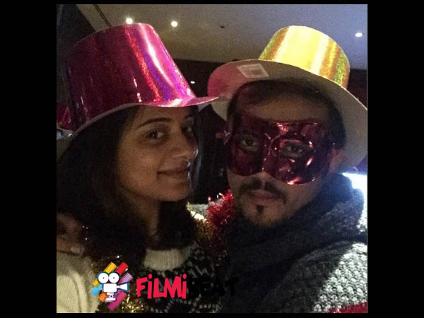 ಎರಡೂ ಕಡೆಯಿಂದ ಗ್ರೀನ್ ಸಿಗ್ನಲ್ ಎರಡೂ ಕಡೆಯಿಂದ ಗ್ರೀನ್ ಸಿಗ್ನಲ್