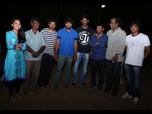 Tamil Actor Vishal wishes 'Rakshasi' team