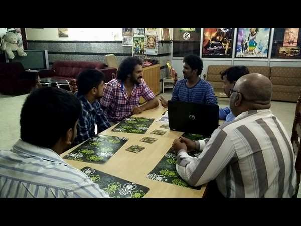 Uppi 2 craze grips Sandalwood Check Fan made publicity video