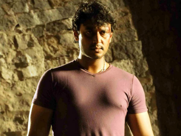 ಏಯ್...ಕತ್ತು ಹಿಡಿದು ಆಚೆ ದೂಕ್ರೋ ಅವನನ್ನ.!