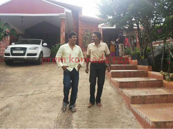 ಪುತ್ರಿ ಮದುವೆಗೆ ಆಹ್ವಾನ