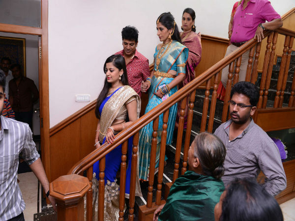 ಸಿಂಗಾರಗೊಂಡಿರುವ ನವ ವಧು ಡಾ.ನಿರುಪಮ