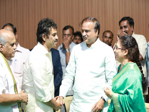 ವರನಿಗೆ ಆಶೀರ್ವದಿಸಿದ ಅನಂತ್ ಕುಮಾರ್