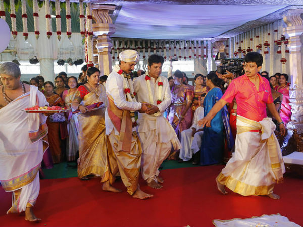 ಕಲ್ಯಾಣ ಮಂಟಪಕ್ಕೆ ಆಗಮನ