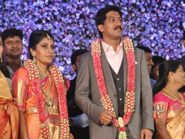 ಆರತಕ್ಷತೆಯಲ್ಲಿ ನವ ಜೋಡಿ