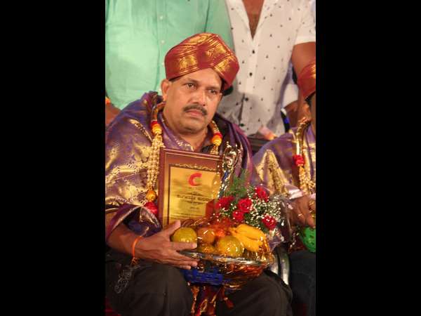 ಯುವ ಪ್ರತಿಭೆಗಳಿಗೆ ಪ್ರೋತ್ಸಾಹ ಯುವ ಪ್ರತಿಭೆಗಳಿಗೆ ಪ್ರೋತ್ಸಾಹ