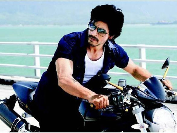 ಕಿಂಗ್ ಖಾನ್ ಸೈಲಿಷ್ ಲುಕ್ 