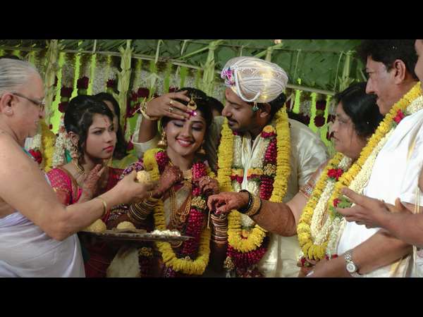 ನವ ಜೋಡಿಗೆ ವಿಶ್ ಮಾಡಿ....