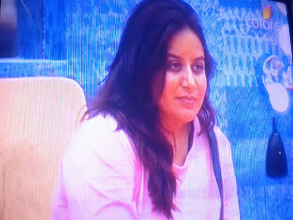  ಬೆದರಿದ ಪೂಜಾ ಗಾಂಧಿ