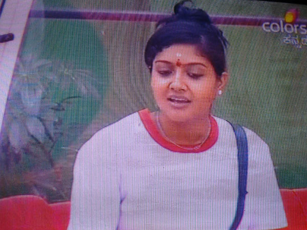 ಕ್ಯಾಮರಾ ಜೊತೆ ಕೃತಿಕಾ