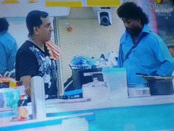 ಆರ್ಡರ್ ಬಗ್ಗೆ ಅಂದಿನಿಂದ ಜಟಾಪಟಿ.!