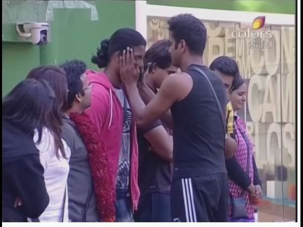 ಪರಸ್ಪರ ಹಾರ ಬದಲಾಯಿಸಿಕೊಂಡ ರೆಹಮಾನ್-ನೇಹ ಗೌಡ