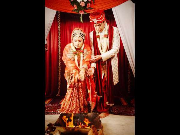  ಎರಡು ಕುಟುಂಬದ ಸಮ್ಮುಖದಲ್ಲಿ ಮದುವೆ