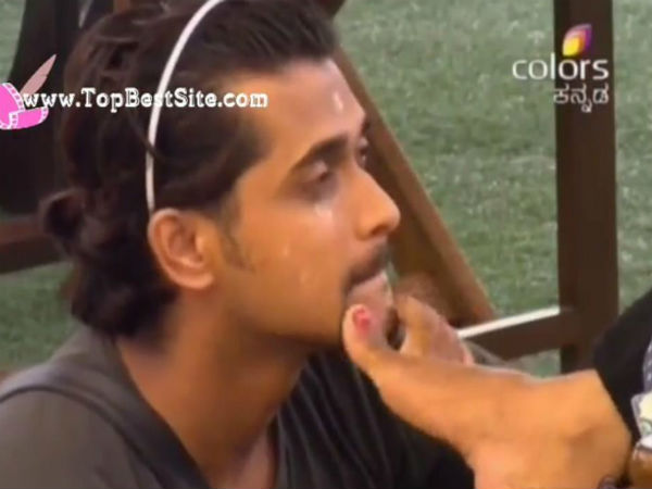 ಮೇಕಪ್ ಮಾಡಿದ ಶ್ರುತಿ