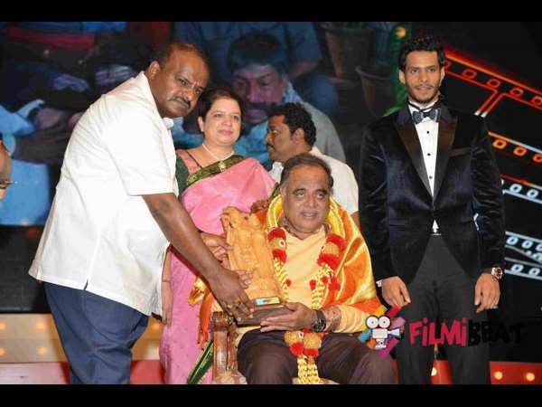 ಅಂಬರೀಶ್ ಗೆ ಸನ್ಮಾನ