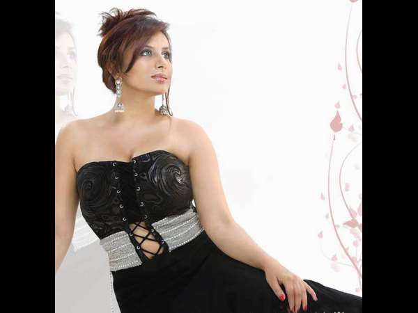 'ರಾವಣಿ' ಚಿತ್ರದಲ್ಲಿ ಬ್ಯುಸಿ 'ರಾವಣಿ' ಚಿತ್ರದಲ್ಲಿ ಬ್ಯುಸಿ